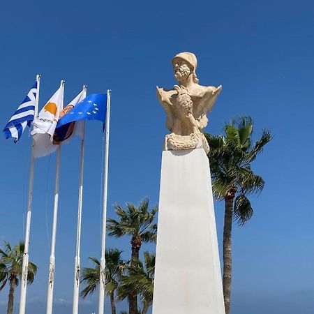 Larnaca Beach Apartment 1A Luaran gambar