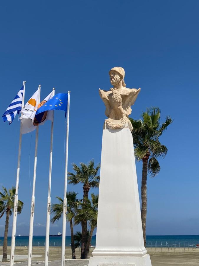 Larnaca Beach Apartment 1A Luaran gambar
