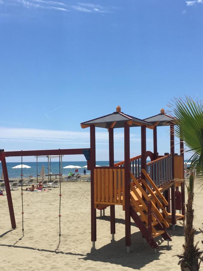 Larnaca Beach Apartment 1A Luaran gambar