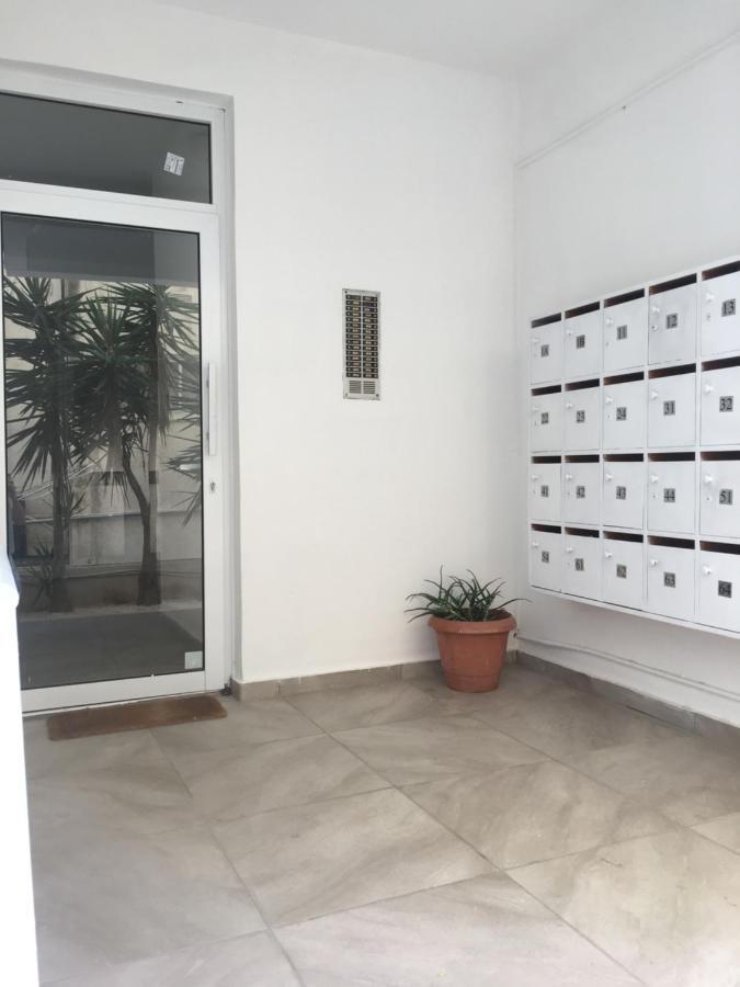 Larnaca Beach Apartment 1A Luaran gambar